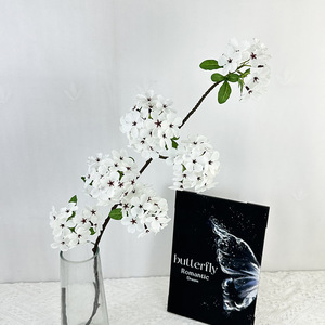 Fiore <span class=keywords><strong>di</strong></span> pera a sei teste simulato con foglie per la decorazione <span class=keywords><strong>di</strong></span> nozze a casa, composizione floreale, centro commerciale - Product Image 3