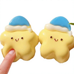 Jouet Squishy Étoile Jaune Crème Adorable de 9 cm en TPR, Champignon de Dessin Animé Portable Anti-Stress Créatif à Presser pour Filles et Adultes - Product Image 2