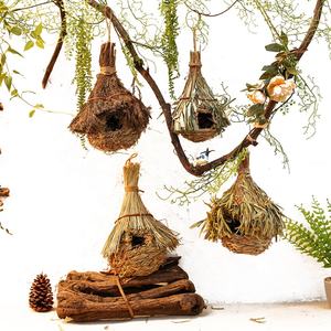 Fai a mano giocattoli per uccelli pappagallo naturale grano Sola legno fiori attraverso erba fiori di masticazione forniture di gioco uccelli triturabili giocattolo - Product Image 6