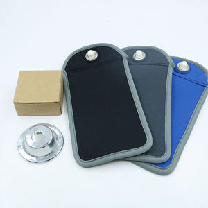 Pochette de téléphone verrouillable populaire avec logo personnalisé étui de téléphone magnétique anti caméra pochettes de téléphone portable verrouillables en néoprène pour les écoles - Product Image 5