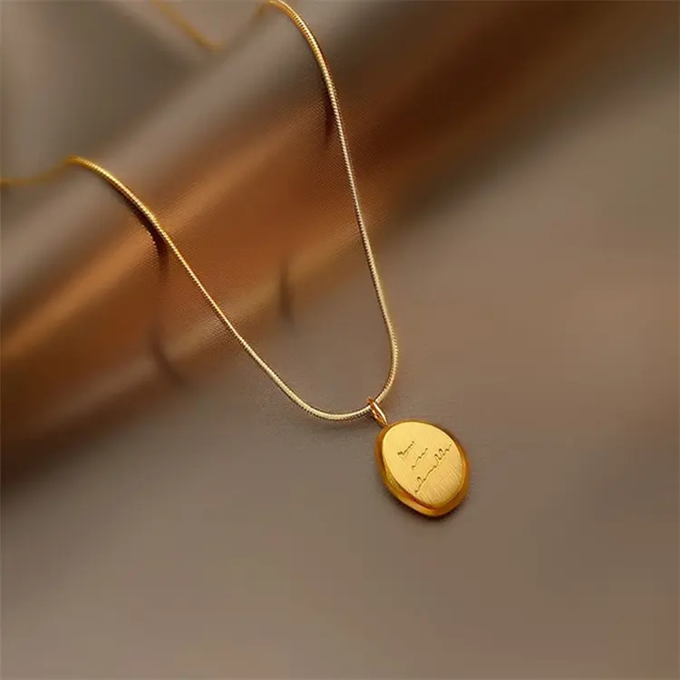 Collier pendentif coréen Simple en acier titane or avec lettre gravée pour femmes, vente en gros