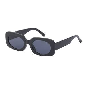 Lunettes de soleil sur mesure de style européen et américain à petite monture UV400 pour femmes, verres PC noirs, design tendance Instagram - Product Image 1