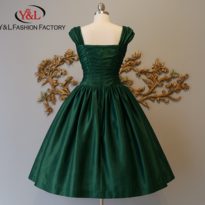 Elegante Abito <span class=keywords><strong>Midi</strong></span> <span class=keywords><strong>Verde</strong></span> Vintage per Donne con Decorazioni in Pizzo, Tessuto Ecologico e Stampa Digitale - Product Image 1