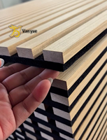 Panneaux muraux acoustiques modernes en MDF à lattes avec design 3D, écologiques pour hôtels et appartements
