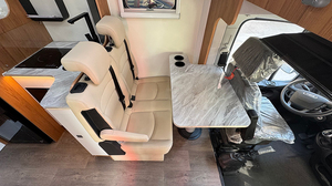 Camping-car de luxe Ecocampor 2026, 4 couchages, camping-car avec salle de bain intérieure, cuisine, système solaire pour les voyages en famille, camping-car - Product Image 4