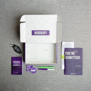 Elegante y ligera caja de correo con revestimiento UV biodegradable para pequeñas empresas, <span class=keywords><strong>tienda</strong></span> en línea, ropa, electrónica de consumo en relieve - Product Image 1