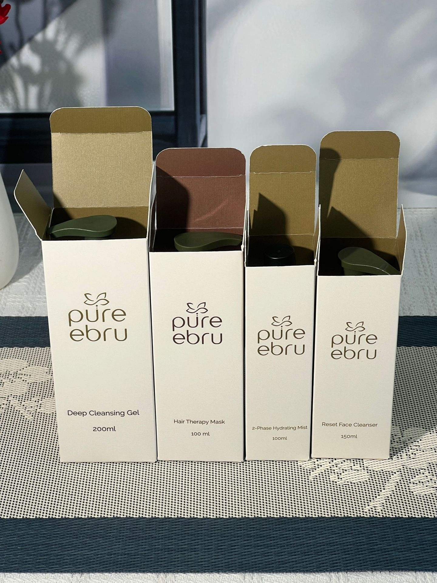 Custom Cosmetic Packaging Boxes