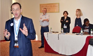 2403-2483MHz ระบบการประชุมทางไกลแบบสแตนด์บายได้พร้อมกันระบบการแปลภาษาแบบพกพาสำหรับการประชุม - Product Image 6