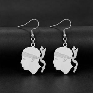 Boucles d'oreilles pendantes en acier inoxydable, motif carte de la Corse, tête de Moors, style souvenir régional, découpées creuses, à crochet - Product Image 4