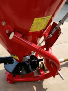 Tracteur Machinerie Épandeur de semences et d'engrais Diffuseur de semences pleine largeur Distributeur de fumier agricole - Product Image 4