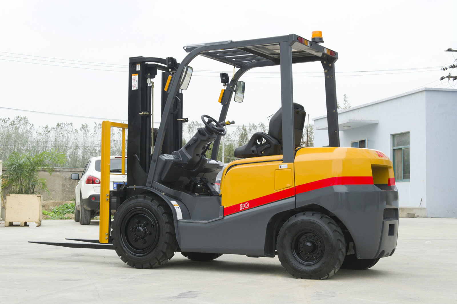 Automatic Transmission 3t Diesel Forklift Truck With Japan Engine