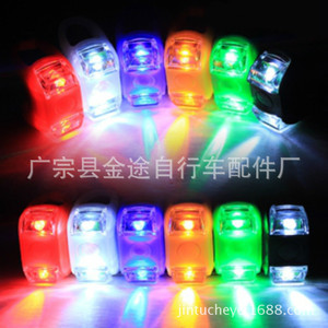 Lampe de vélo LED en silicone de sixième génération, étanche IPX4, 6 modes, noir, rouge, bleu, blanc, jaune, vert - Product Image 2