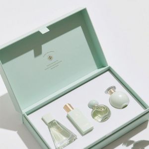 Caja de Regalo de Cartón Rígido con Cierre Magnético y Logotipo Personalizado de Lujo para Set de Cuidado de la Piel, Cosméticos, Perfumes - Product Image 2