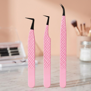 Pinzas Angulares Rosadas para Pestañas, Punta Fina de Acero Inoxidable, Herramienta de Precisión para Extensiones de Pestañas, Uso en Salones de Belleza - Product Image 2