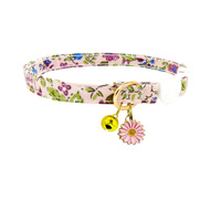 Collier pour chat en PU, motif fraise en forme de cœur et marguerites, mignon et frais, avec fermoir de sécurité anti-étranglement, best-seller transfrontalier