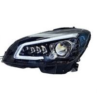 Pour Mercedes-Benz Classe C W204 07-10 : Ensemble de phares LED avec lentille de projecteur, feux de jour (DRL) et clignotants séquentiels – Amélioration modifiée Plug and Play