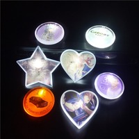 Benutzer definierte LED leuchten Pin Abzeichen Anime K-Pop Fan Zubehör Bulk Großhandel bunte Glow Abzeichen für Holiday Party Festival Brosche
