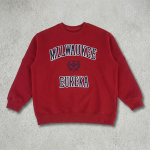Sudadera de Cuello Redondo Milwaukee Eureka para Mujer, Corte Regular, Manga Larga, Invierno/Otoño, Tejido de Algodón, Estampado de Letras, Logotipo Rojo en el Frente - Product Image 1