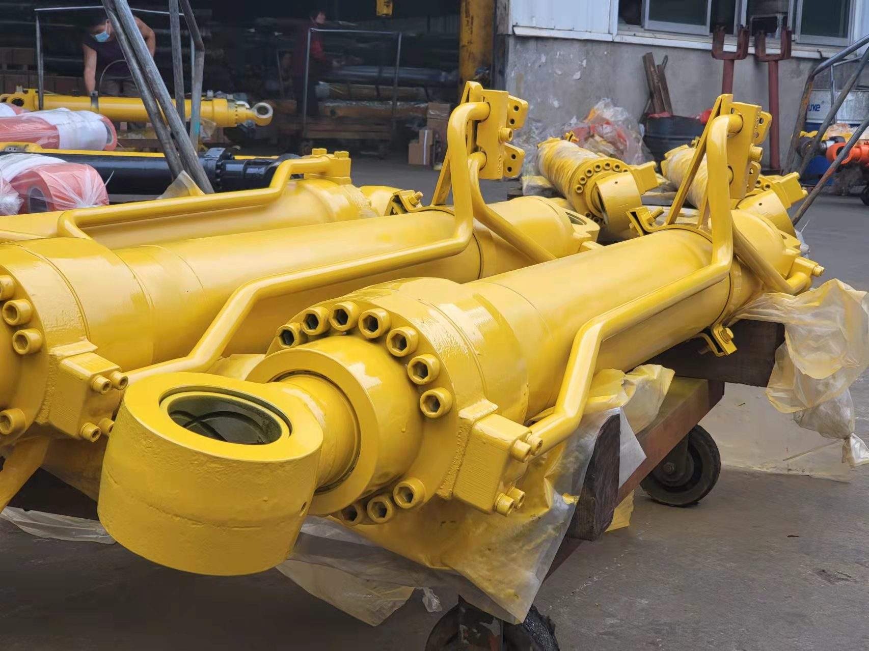 source sk330-8铲斗油缸高品质挖掘机bcuekt油缸小松沃尔沃神钢猫日立