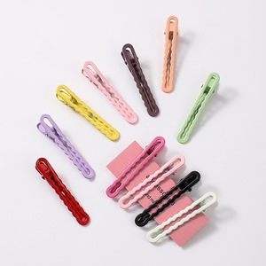 Pinza de Pelo Ondulada Tipo Pico de Pato en Color Caramelo, 12 cm, Pinza Lateral Metálica para Uso Diario de Mujeres - Product Image 1