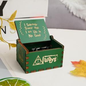 Carillon in Legno Ecologico a Manovella, Miniatura con 18 Melodie, Regalo Creativo per Famiglia e <span class=keywords><strong>Amici</strong></span> - Product Image 4