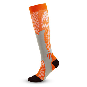 Chaussettes de compression montantes en gros pour le printemps, haute qualité, personnalisées, unisexe, écologiques et respirantes pour le cyclisme - Product Image 4