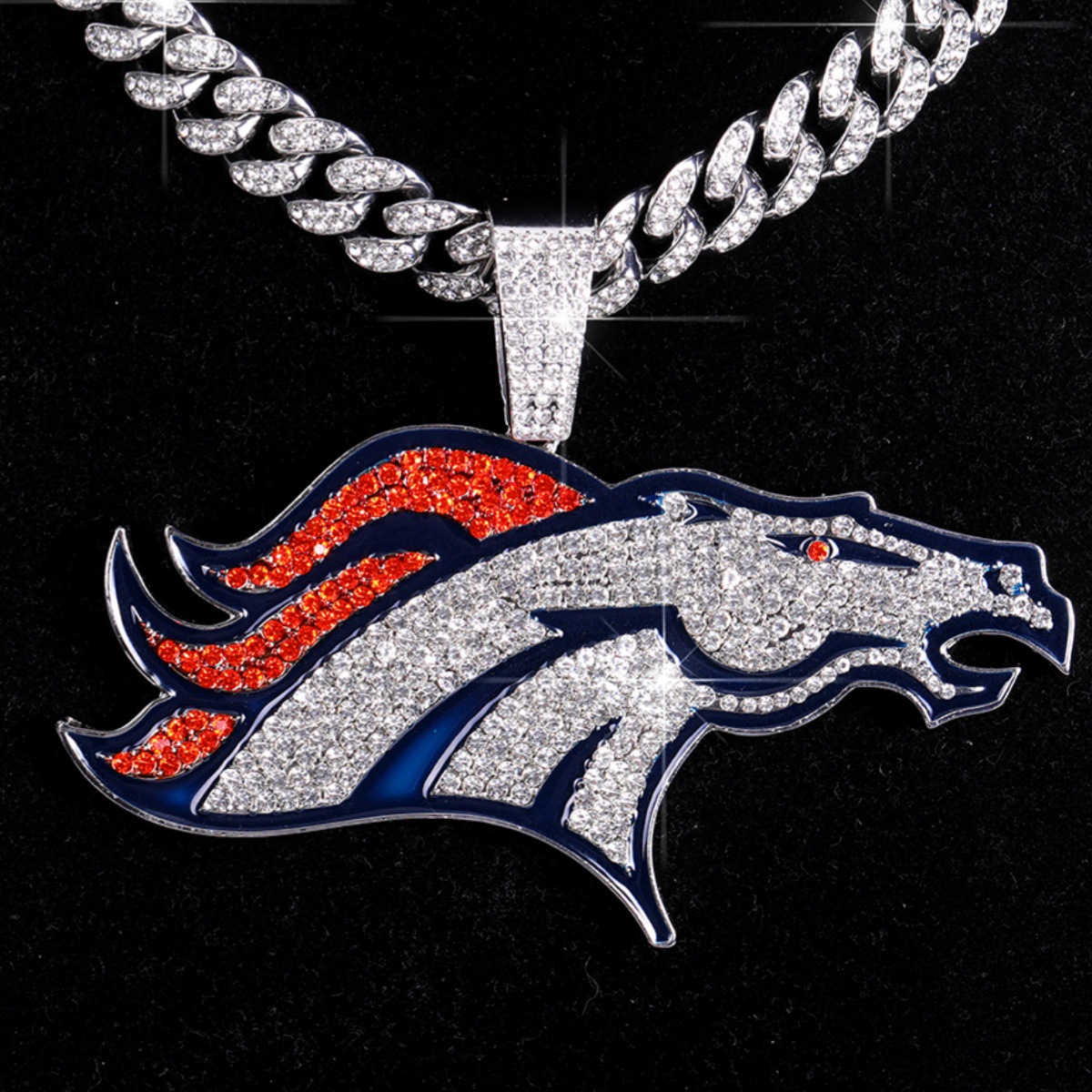 Silver single pendant