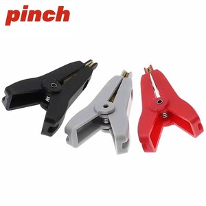 Pinza de Cocodrilo Yuncanxin 5A, Pinza de Prueba de Cobre, Aislada en Plástico Rojo, Gris y Negro, Duradera, para Pruebas Eléctricas - Product Image 1