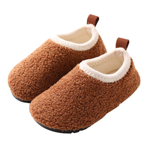 Chaussures d'hiver rembourrées pour bébés, antidérapantes, pour les premiers pas, en peluche, type chaussettes - Product Image 1