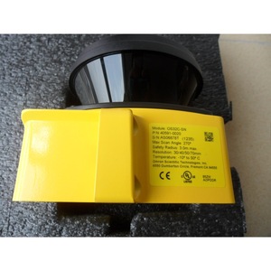 Scanner de sécurité laser Omron Os32c Sn, portée de scan maximale de 3,0 m, capteur de sécurité à angle de 270 degrés pour usage industriel - Product Image 1