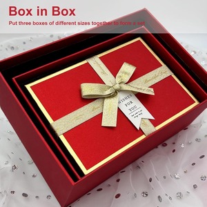 Coffret cadeau Redsparkling, un ensemble de 3 boîtes cadeaux rectangulaires avec nœud doré, idéal pour offrir en cadeau et personnalisable selon les besoins - Product Image 3