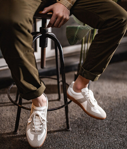 Zapatillas de Primavera para Hombre y Mujer – Elegantes Zapatos Casuales de Caña Baja en Cuero Genuino Blanco con Suelas Retro Elevadas - Product Image 5