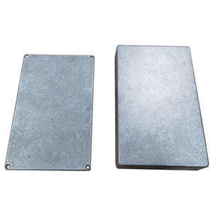 Massives 1590DD Effektpedal-Gehäuse aus Aluminiumguss mit IP65-Schutz und pulverbeschichtetem Finish - Product Image 3