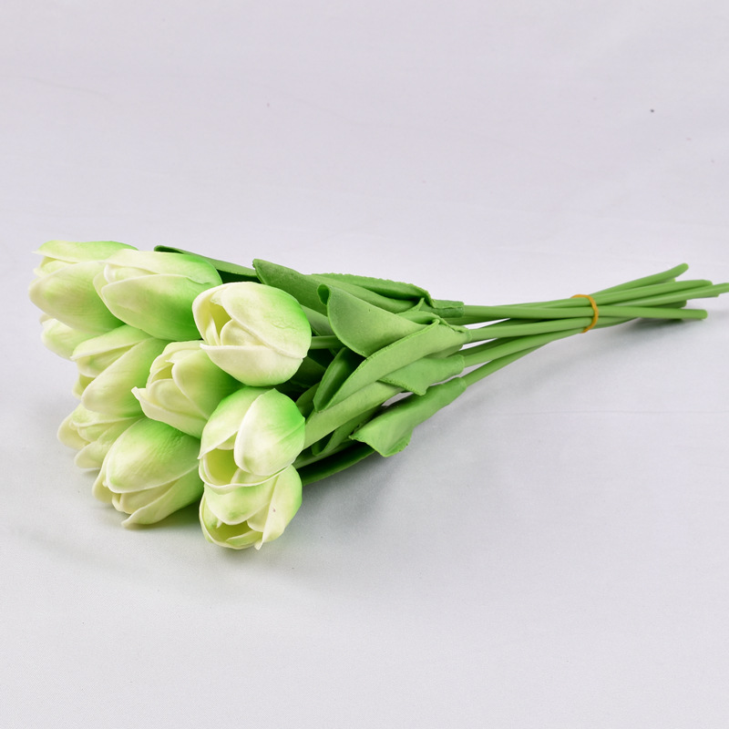 สีเขียว