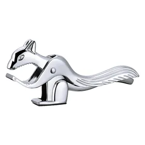 New Arrivals Creative High Quality Kitchen Tools Squirrel Shaped Walnut Tool Squirrel Nutcracker Wholesale