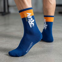 Chaussettes de sport en coton jacquard avec logo personnalisé, chaussettes de basket-ball épaisses absorbant la transpiration, chaussettes de sport pour hommes avec lettres