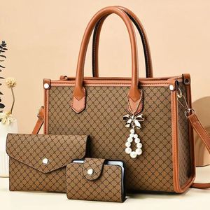 New Arrived Ladies Shoulder Bags Wholesale PU Leather Brand Women Fashion Quilted Leather Bags Luxury Women's <b>Handbags</b> - Product Image 3