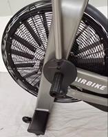 Vélo d'exercice LCD dynamique commercial nouvel équipement de gymnastique cardio avec tapis de course de ventilateur de résistance au vent