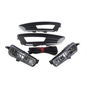 Kits de caches de feux antibrouillard texturés chrome et cuir pour Ford Focus 15, gauche F1EB15A299BC, droite F1EB15A298BC - Product Image 1