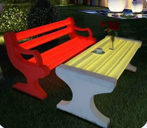 HUAJUN 야외 빛나는 RGB & 눈부신 led 정원 테이블 의자 디자인