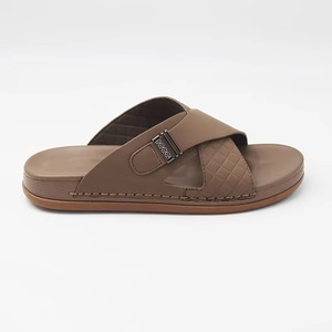 <span class=keywords><strong>Sandales</strong></span> arabes pour hommes en gros, <span class=keywords><strong>sandales</strong></span> saoudiennes, nouveau style décontracté, en cuir PU souple et résistant à l'usure, chappal à bout ouvert pour hommes - Product Image 2