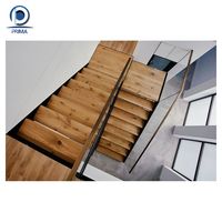 Escalier droit en bois massif de haute qualité, moderne et durable, avec rampe en bois pour maison et villa