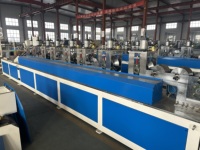 Machine de fabrication de protecteurs d'angle en carton haute vitesse
