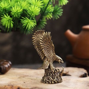 Aquila in ottone puro KI Tengqiao, simulazione di aquila con ali aperte, decorazione per studio, soggiorno, ufficio, camera da letto, scrivania. - Product Image 1