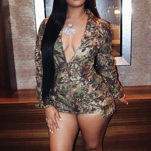 Nouvelle combinaison courte moulante camouflage à décolleté plongeant pour femme, style décontracté tricoté pour l'été, idéale pour sortir et rester à la mode - Product Image 3