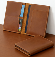 Porte-passeport de luxe personnalisé en cuir véritable, finition Crazy Horse, design uni haut de gamme, sans fermeture, style tendance pour cartes/documents d'identité