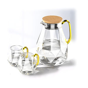 Verre à eau vert de bonne qualité avec pichet à thé et infusion de fruits - Product Image 1