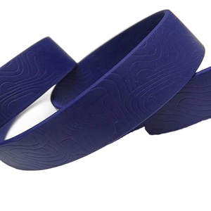 Sangle en PVC gaufré pour accessoires équestres et pour animaux de compagnie, avec logo personnalisé, imperméable et résistante aux taches, en polyester et nylon enduit - Product Image 2