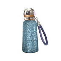 Bouteille d'eau en titane de 360 ml avec texture cristalline, couvercle en acier inoxydable, bouteille à boire réutilisable et portable pour les voyages, les sports et les activités de plein air