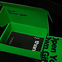 Cajas de Embalaje para Ropa Verdes Personalizadas con Logotipos Negros y Cajas de Envío Elegantes, Ideales para Empaque de Regalos